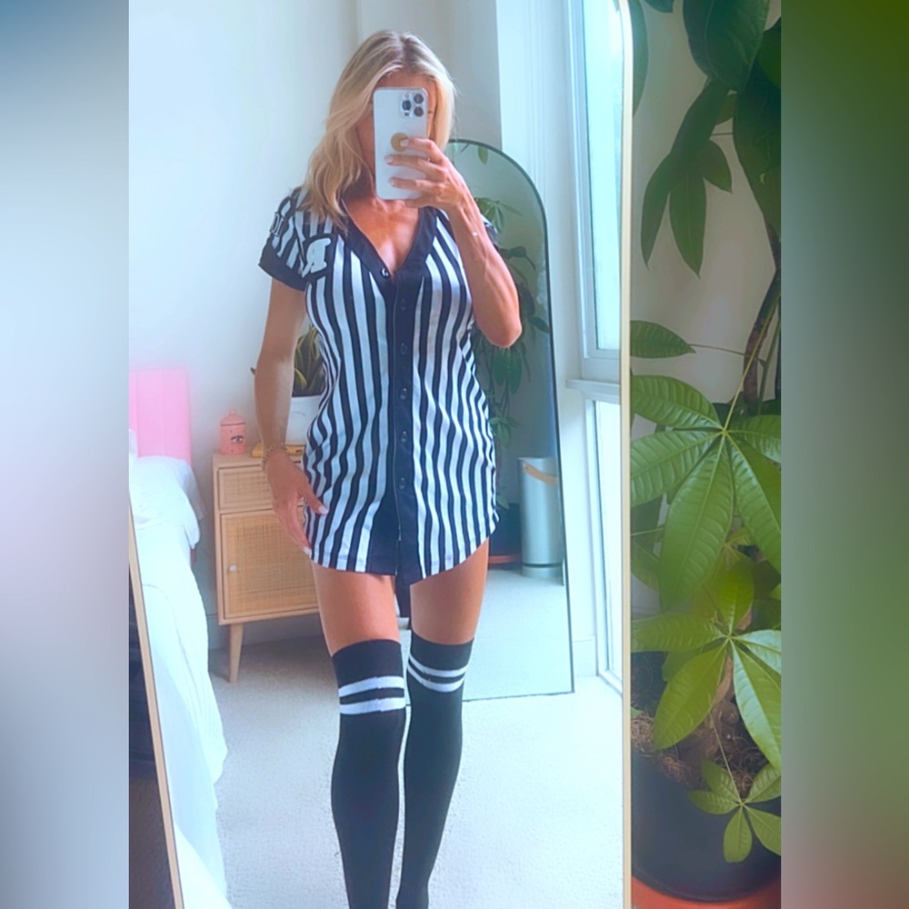 FAST Ship- Referee Costume -Spirit Halloween - Small